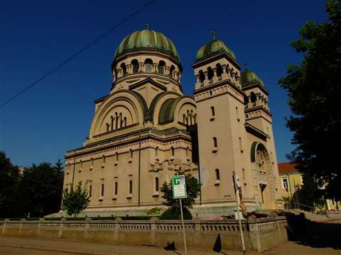Biserica-Sf.-Arhangheli-Mihail-si-Gavril