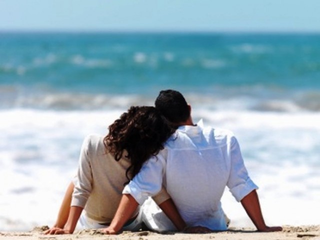happy-couple-640x480