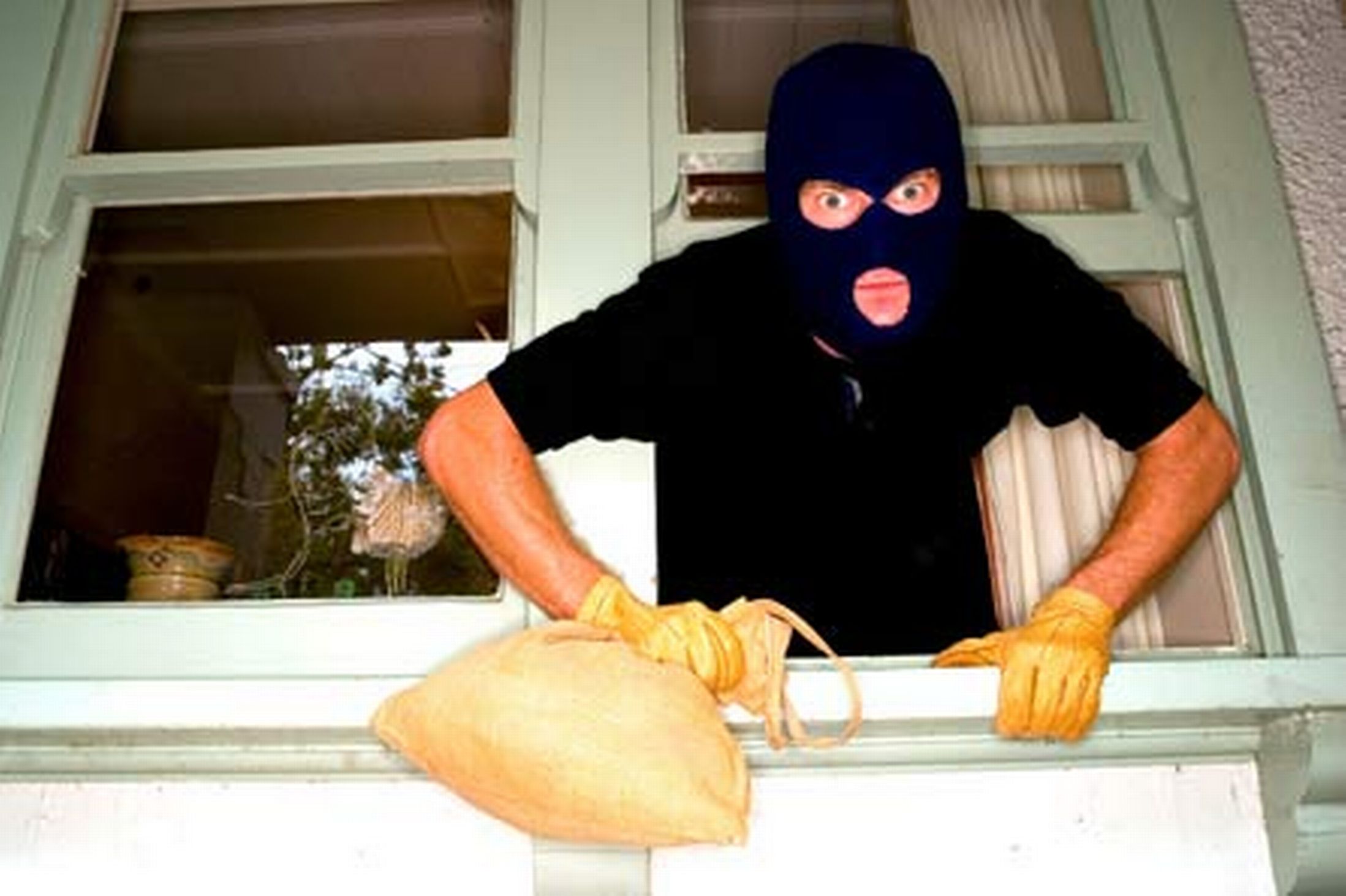 burglar-generic-pic-rex-714165765-196492
