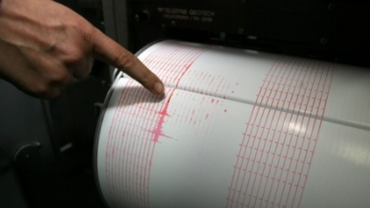 cutremur_seismograf_poza_rosu_12698000