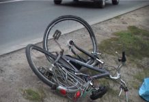 Biciclistă de 77 de ani accidentată de un autoturism în Pomi