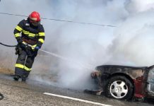 Incendiu la un autoturism pe Bulevardul 1 Decembrie din municipiul Carei
