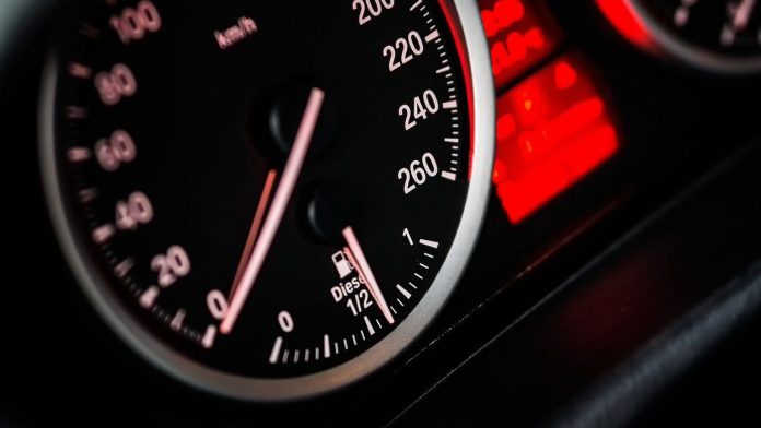 speedometer-1249610_1280