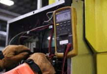Interviu cu un electrician experimentat: Sfaturi pentru tinerii electricieni