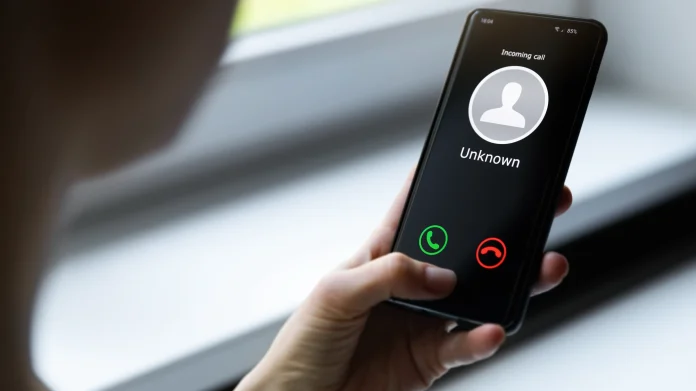 apel-numar-necunoscut-telefon-mobil