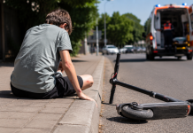 Copil de 12 ani, transportat la spital după un accident cu trotineta electrică în Satu Mare