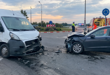 Accident în sensul giratoriu de la intersecția cu Varianta Ocolitoare Carei: o femeie, transportată la spital