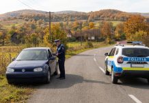 O tânără de 23 de ani din Turț a fost prinsă la volanul unei mașini radiate